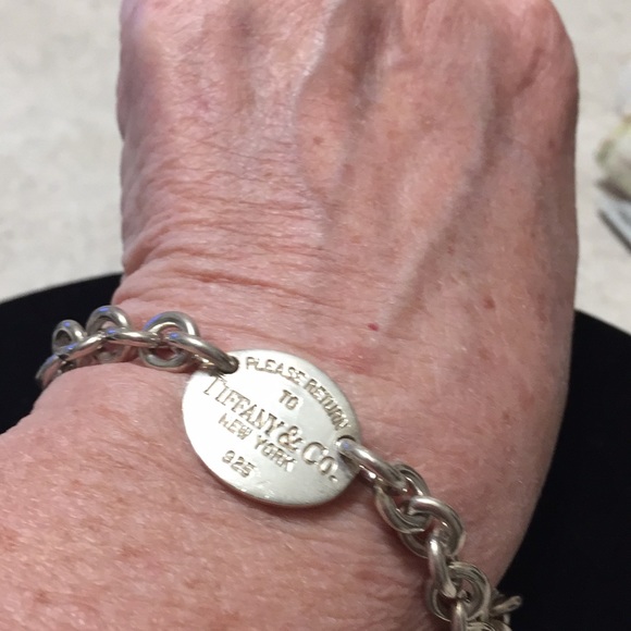 Tiffany & Co. Jewelry - AUTHENTIC TIFFANY & CO OVAL 925S ICONIC BRACELET